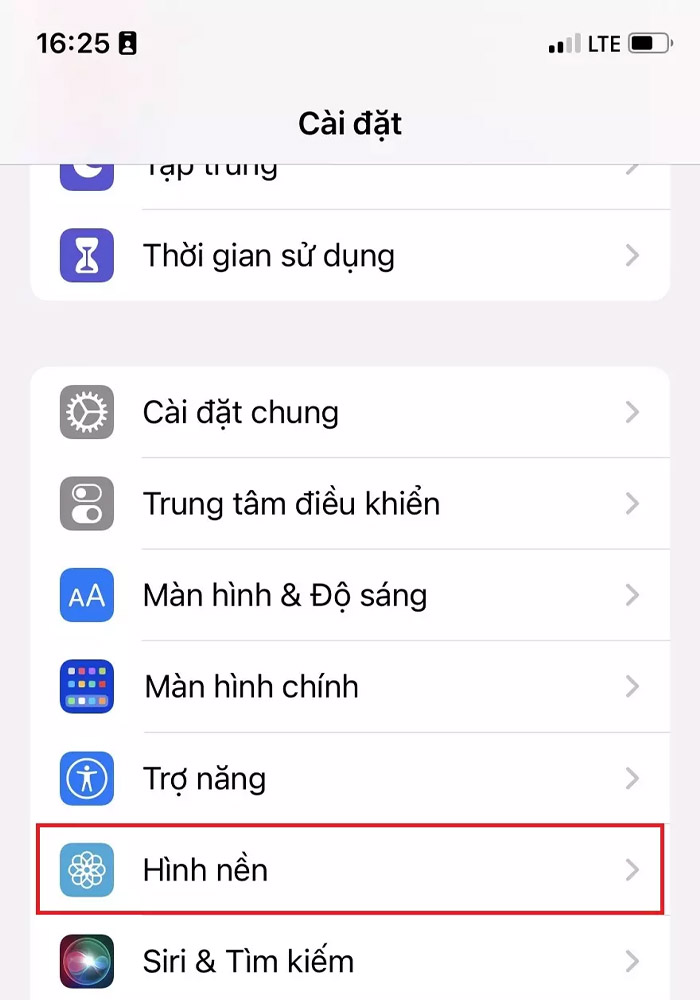 Vào Cài đặt, chọn Hình nền