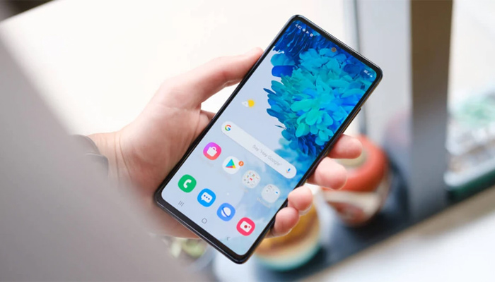 Để màn hình sáng liên tục có thể gây hao pin