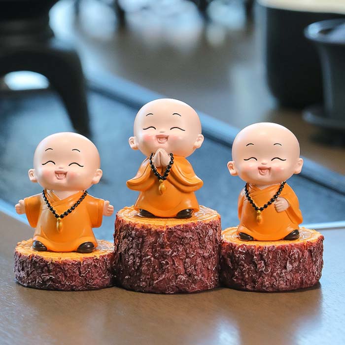 avatar chú tiểu chắp tay