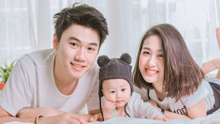 ảnh gia đình 3 người