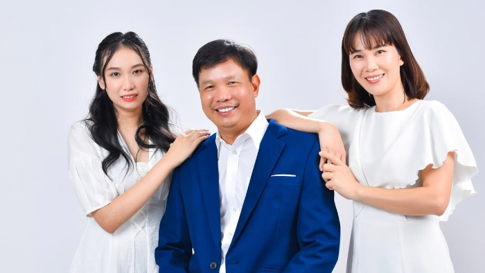 ảnh gia đình 6 người
