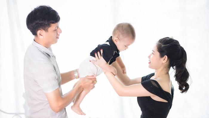 ảnh gia đình ngoài trời