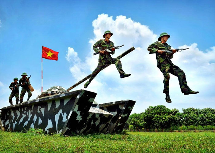 Vẻ đẹp của sự dũng cảm của các chú bộ đội