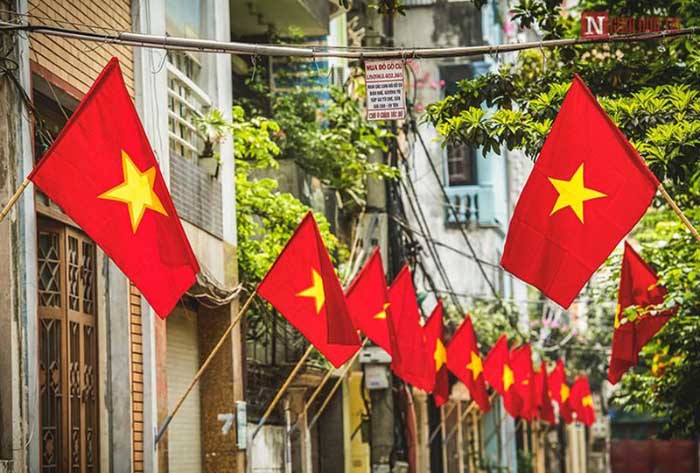 Ảnh quốc khánh 2/9 với lá cờ đỏ sao vàng