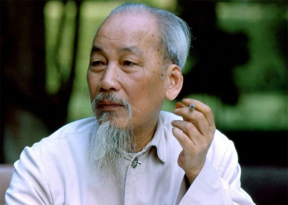 Bác Hồ tại nhà sàn