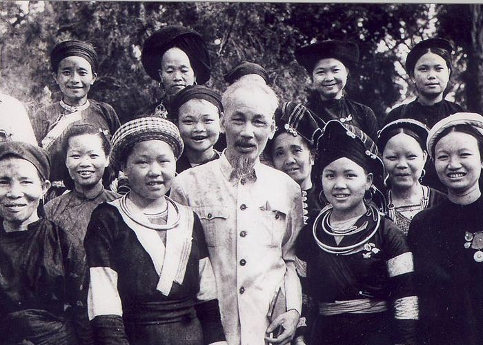 Bác Hồ với đồng bào miền Nam