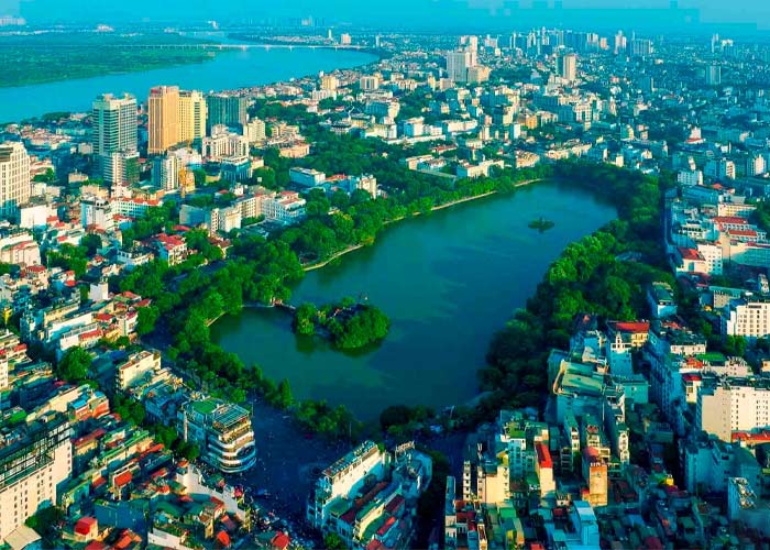 Con đường quanh hồ gươm trên cao