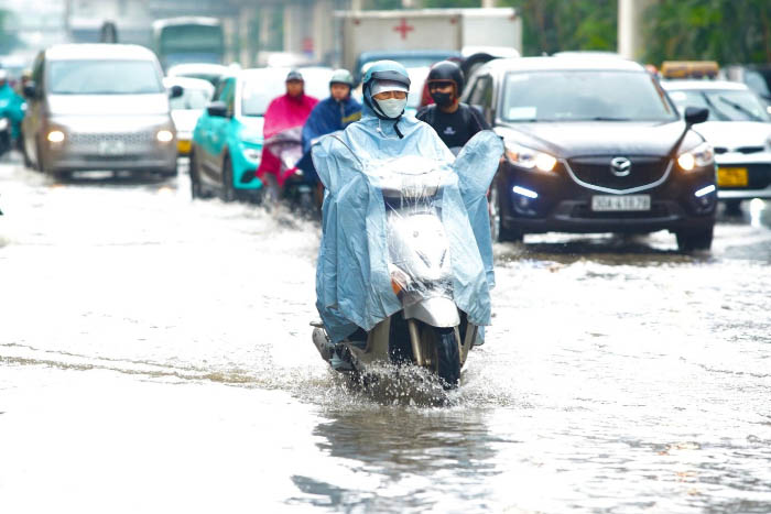 Hình ảnh bão di chuyển