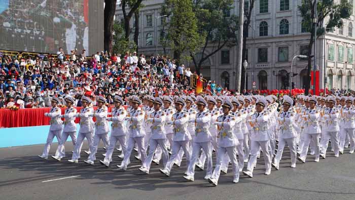 Hình ảnh diễu binh