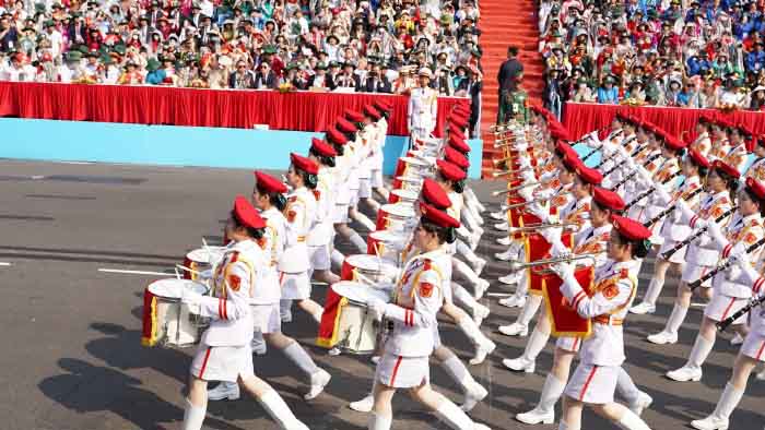 Hình ảnh diễu binh