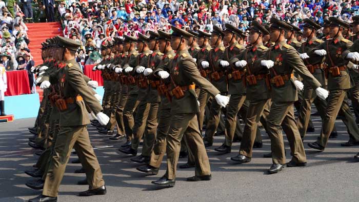 Hình ảnh diễu binh