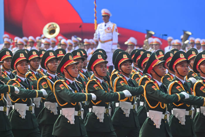 Hình ảnh diễu binh