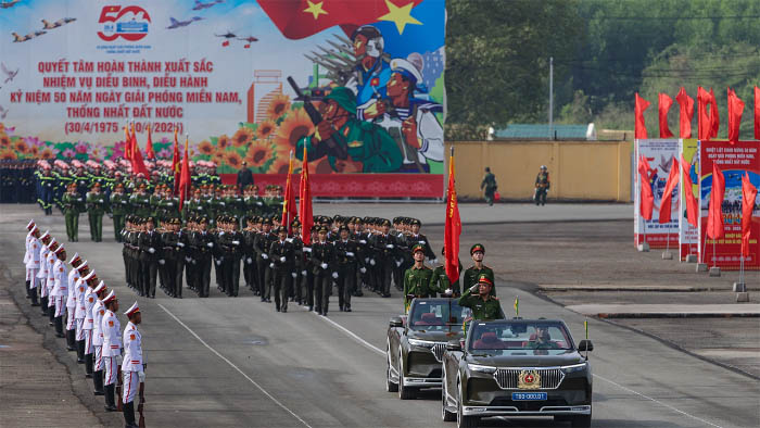 Hình ảnh diễu binh