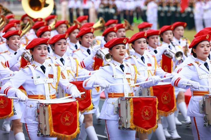 Hình ảnh diễu binh