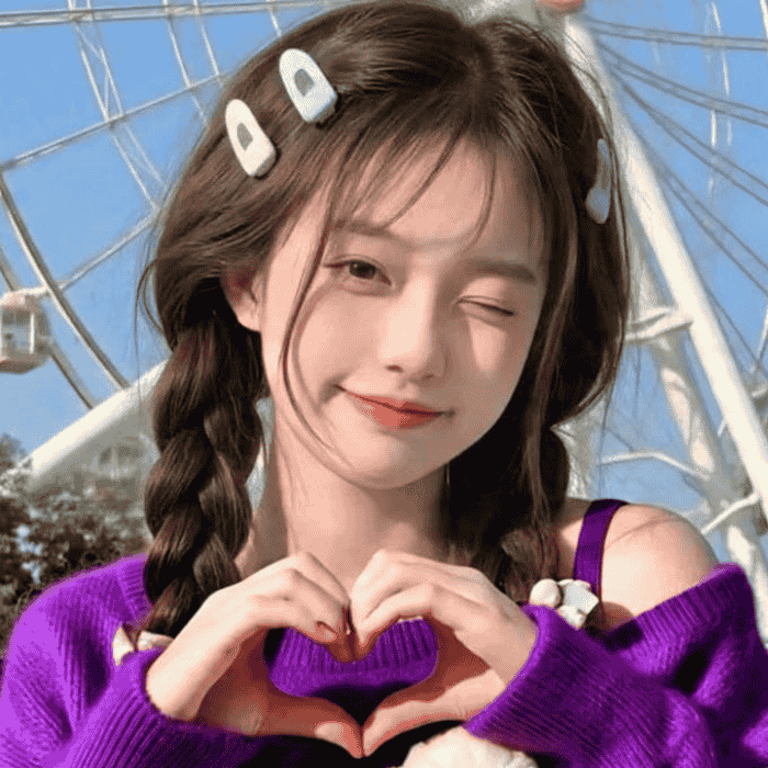 Hình ảnh gái cute tự nhiên, biểu cảm gần gũi và dễ chịu