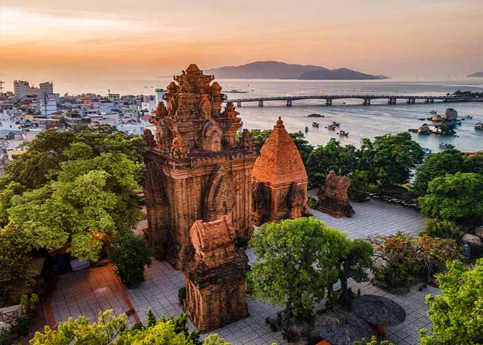 Hình ảnh tháp bà ở Nha Trang