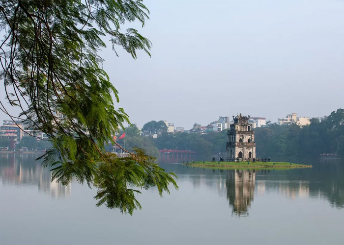 Hồ Gươm mùa thu trên cao