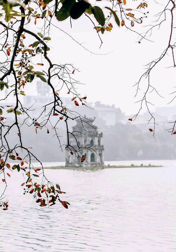 Hồ Gươm vào thu