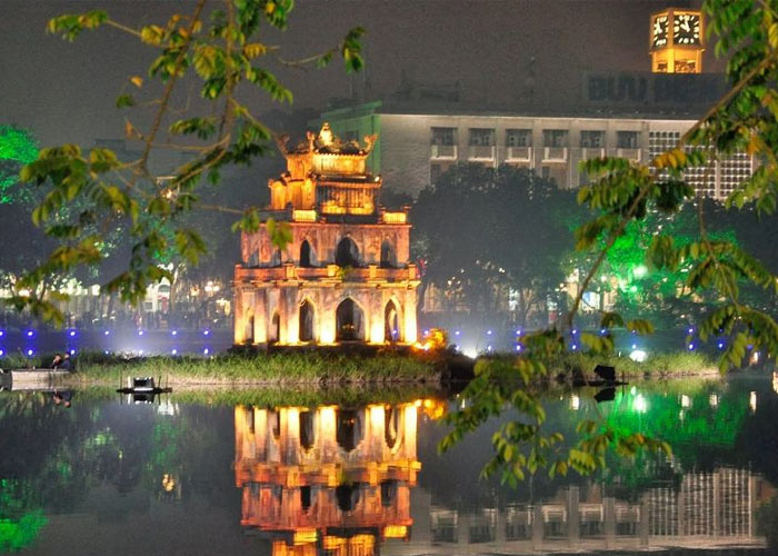 Sắc màu đêm Hồ Gươm