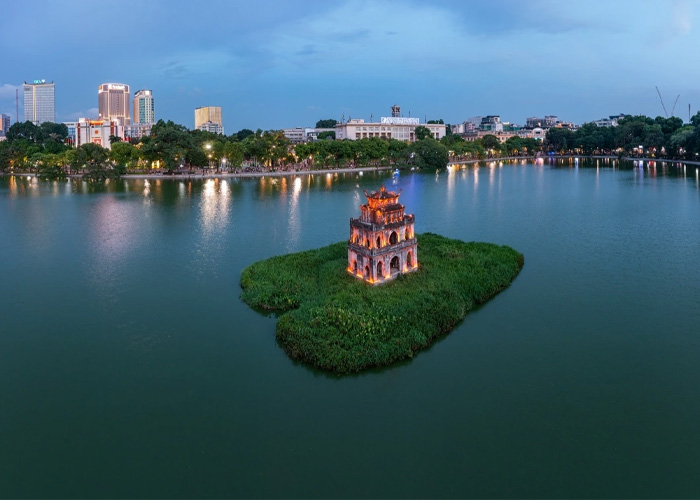 Toàn cảnh Hồ Gươm