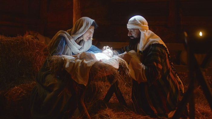 Ảnh giáng sinh với cây thông Noel