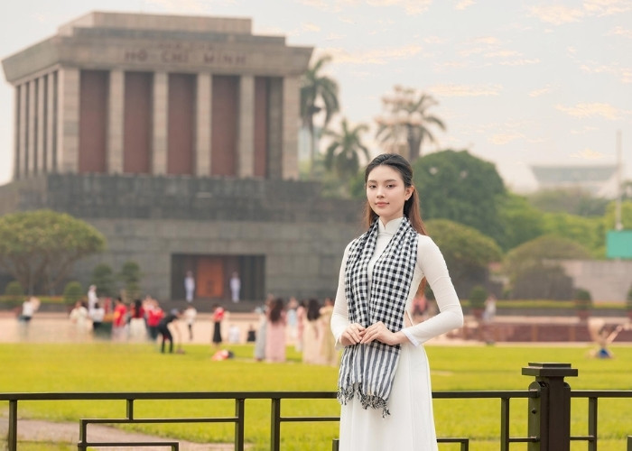 Ảnh check in ở lăng Bác