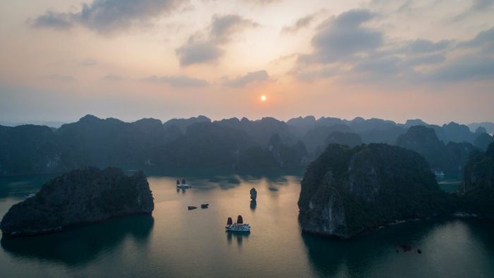 Ảnh vịnh hạ long mùa hè