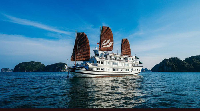 Ảnh vịnh hạ long sương mù