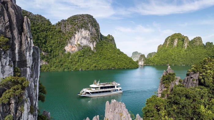 Chiêm Ngưỡng Ảnh Vịnh Hạ Long Hùng Vĩ Của Thiên Nhiên