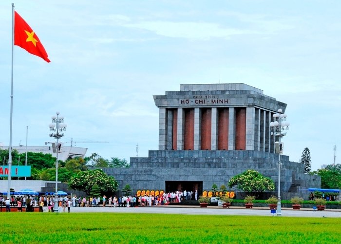 Ảnh người viếng thăm lăng Bác