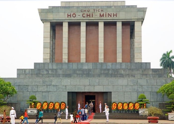 Ảnh người viếng thăm lăng Bác