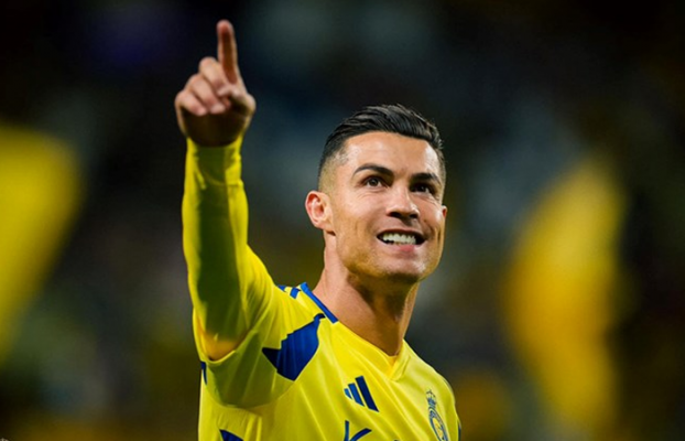 Ảnh Ronaldo đẹp trong màu áo Al Nassr khiến fan ngất ngây