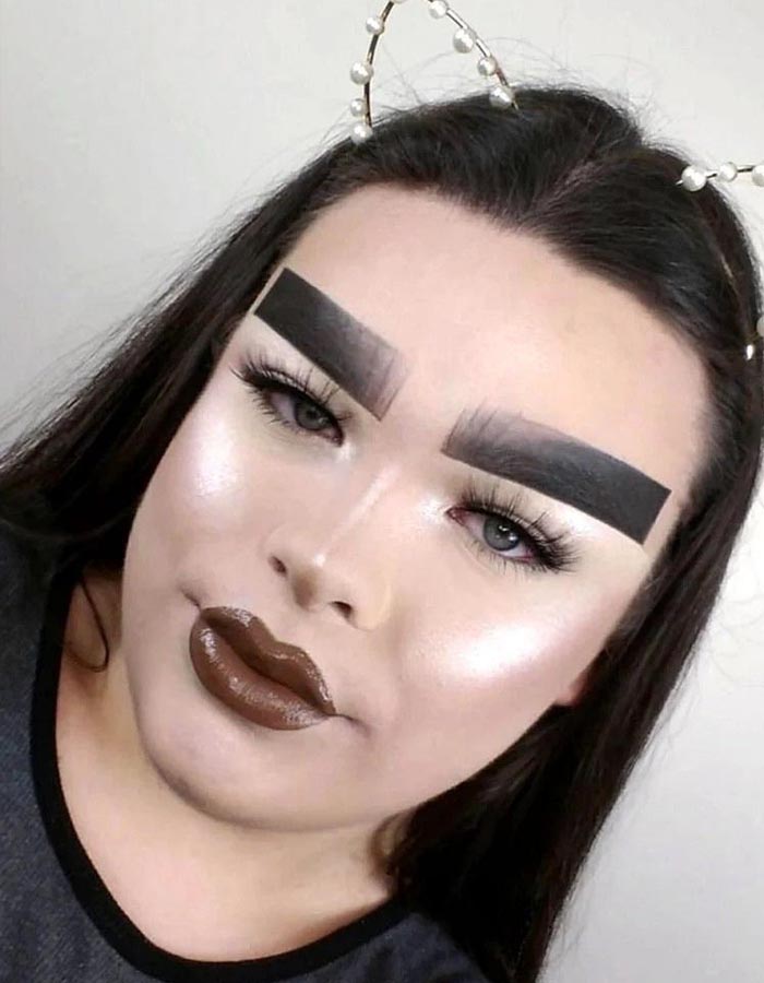 Hình gái xấu lầy lội