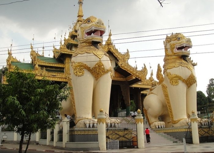Hình sư tử đá trong kiến trúc đình chùa, lăng tẩm, cung điện